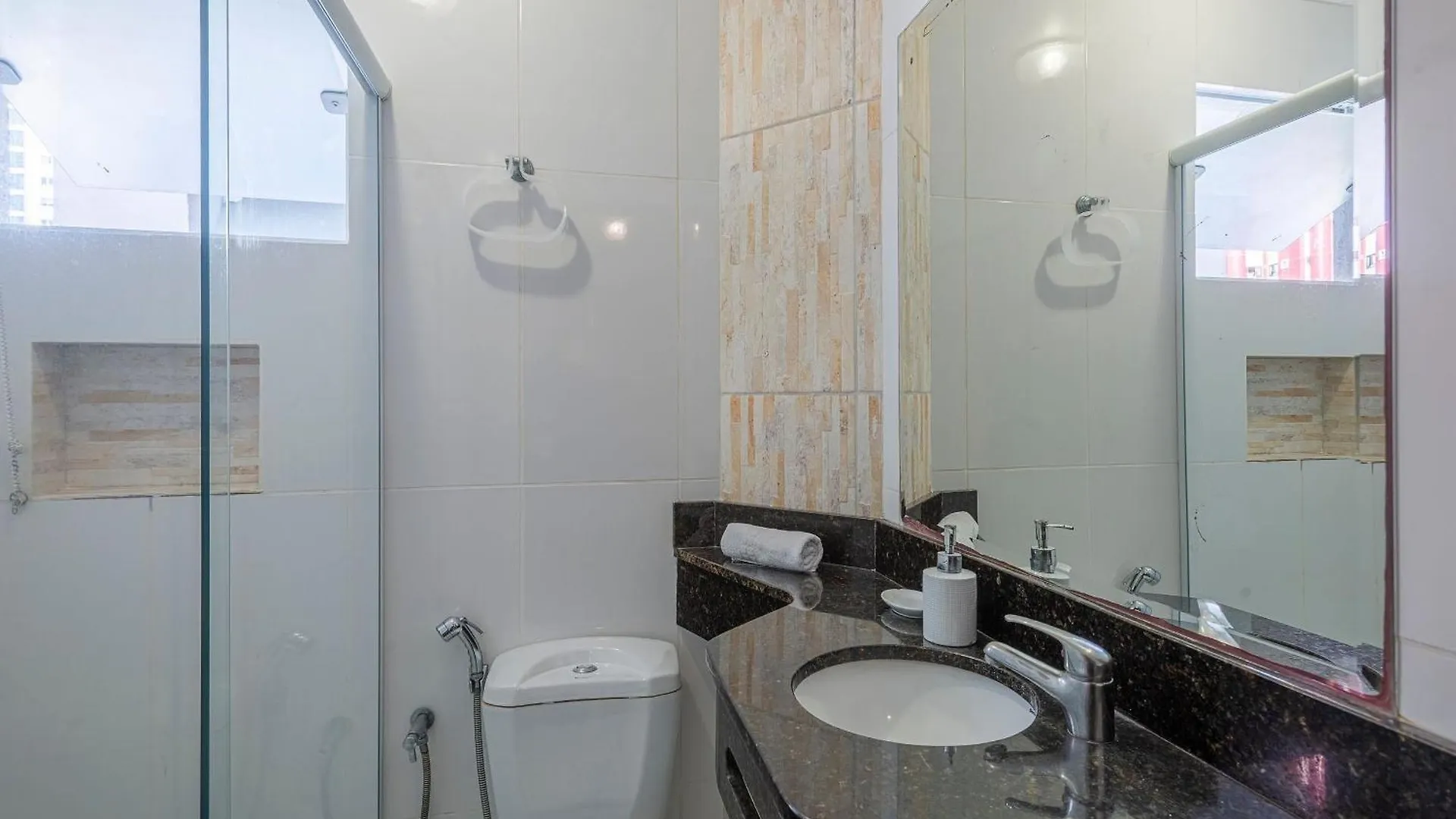 Itnc143- Frente Ao Mar! Amplo Ap Com 3 Quartos+3Wc Balneário Camboriú Brazilië