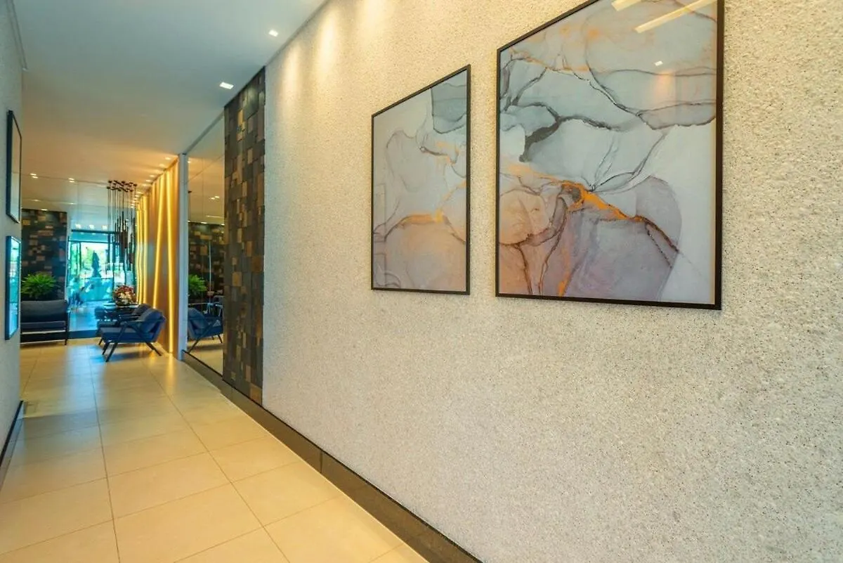 Itnc143- Frente Ao Mar! Amplo Ap Com 3 Quartos+3Wc Balneário Camboriú Vakantiehuis